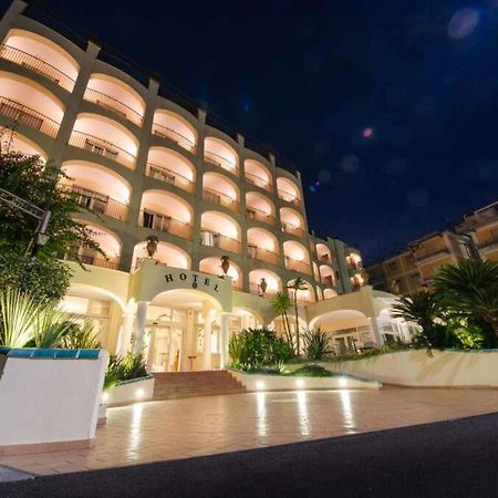 Hotel San Francesco Maiori Buitenkant foto